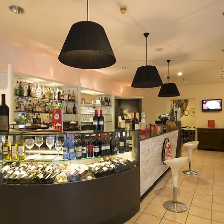 Nice Hotel Bibione Отель Бибионе