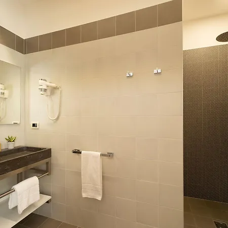 Nice Hotel Bibione Hotell 3*