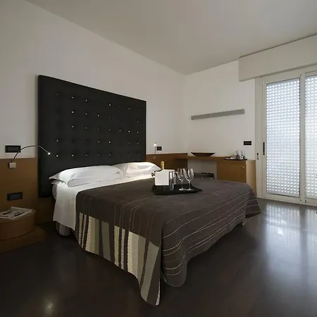 Nice Hotel Bibione ホテル 3*