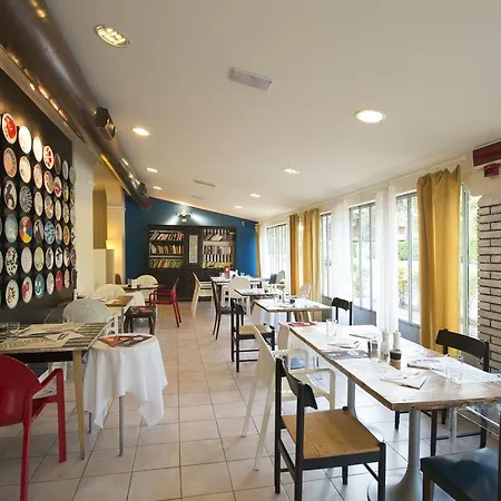 Nice Hotel Bibione 호텔 3*