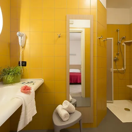Nice Hotel Bibione 3* ビビオーネ