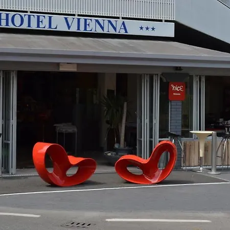 Nice Hotel Bibione Otel 3*