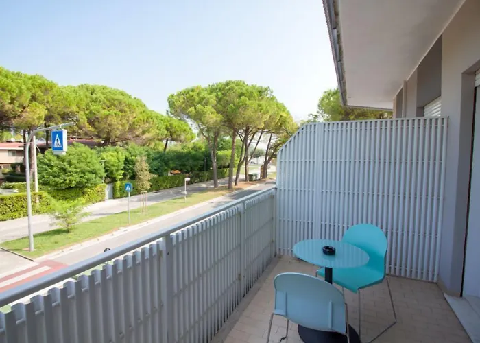 Nice Hotel Bibione 3* Бибионе